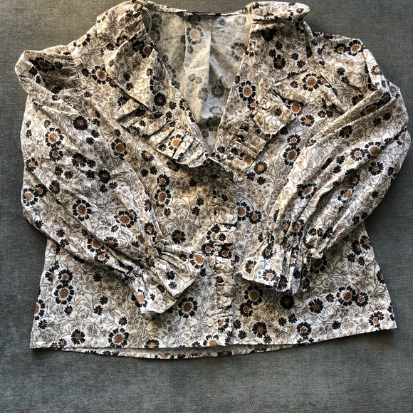 Zara blouse - Picture 2 of 3